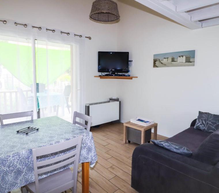Holiday home Village Droles D'oiseaux *
