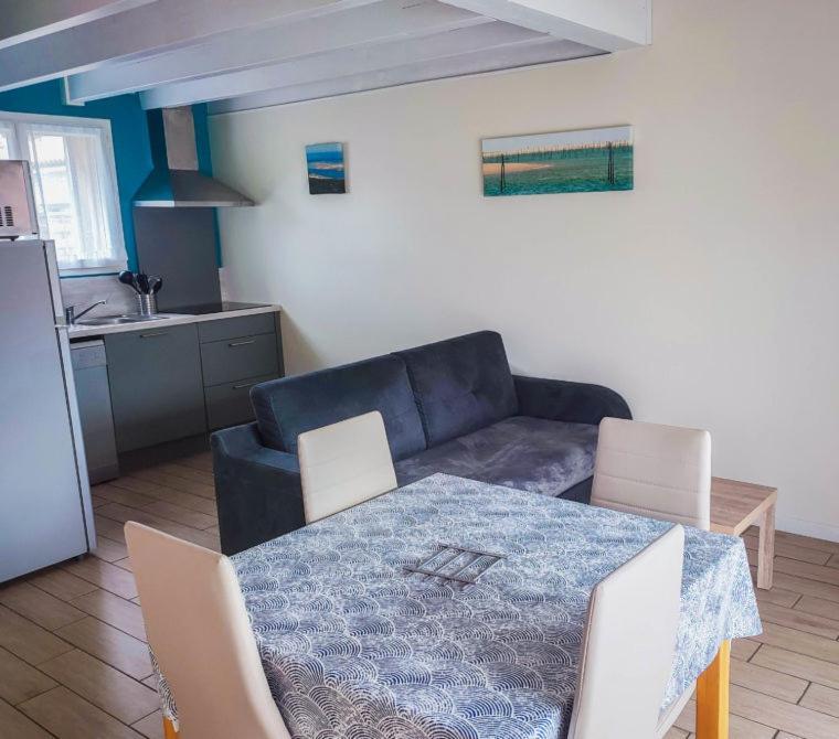 Holiday home Village Droles D'oiseaux *