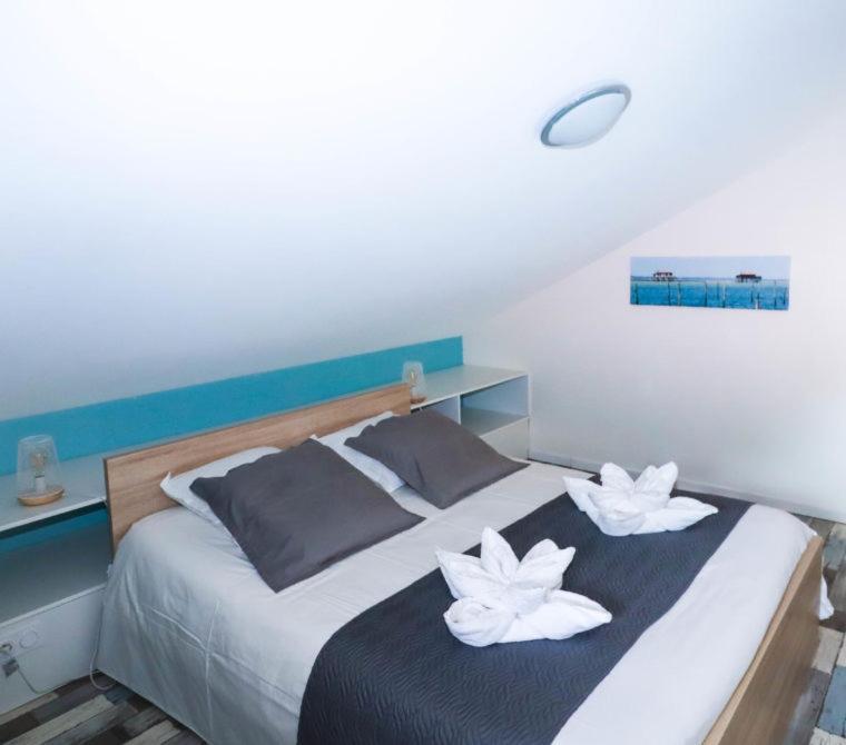 Holiday home Village Droles D'oiseaux *
